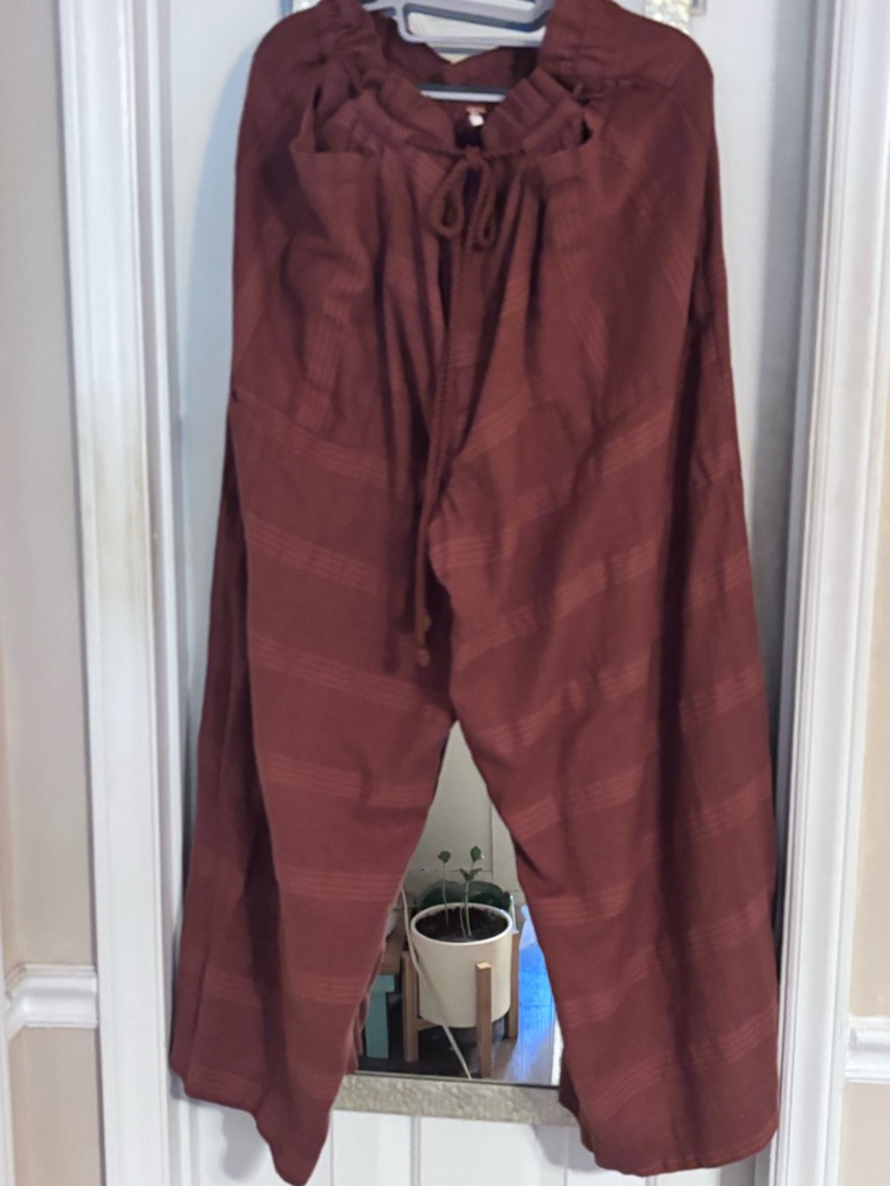 Free People Carry On Cargo
Trousers - Picture 2 of 4